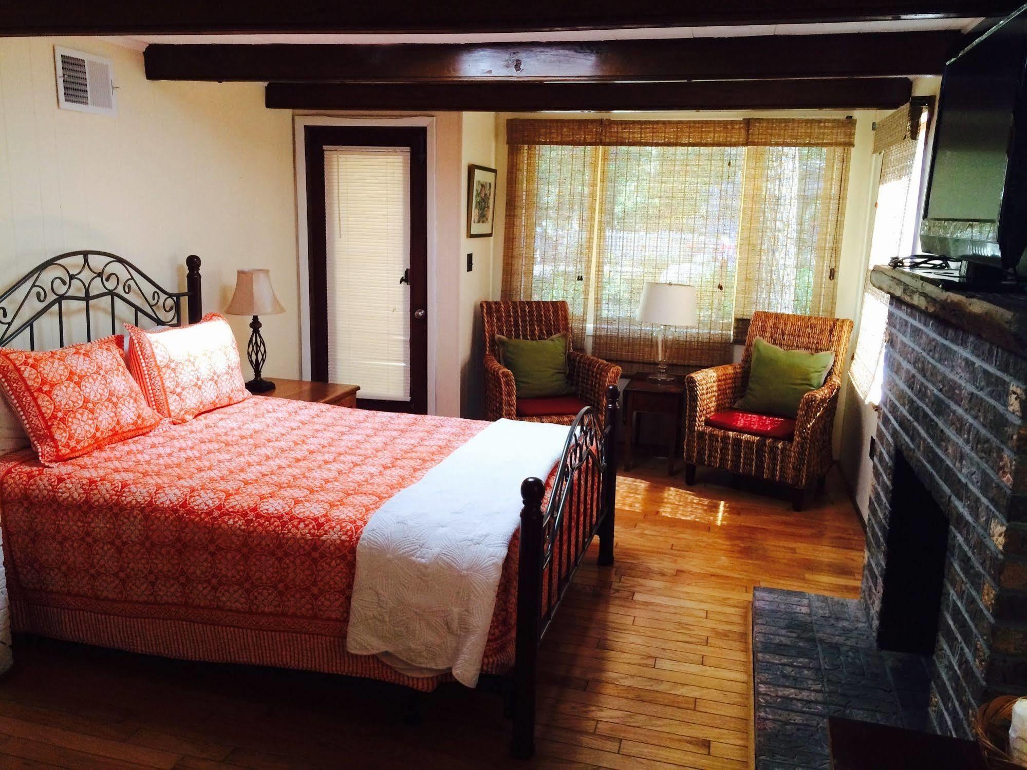 Meris Gardens B&B Bethany Beach Exteriör bild