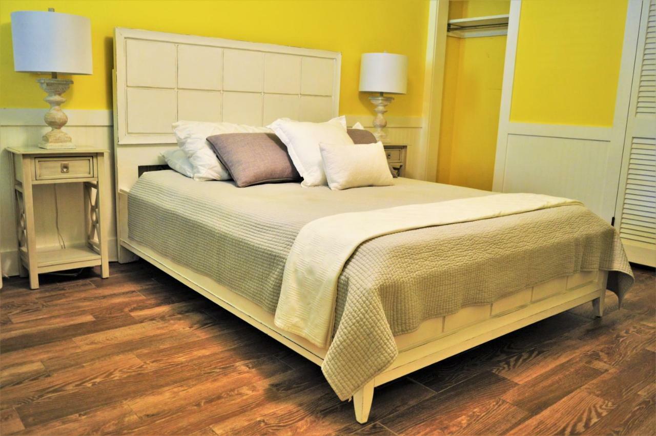 Meris Gardens B&B Bethany Beach Exteriör bild