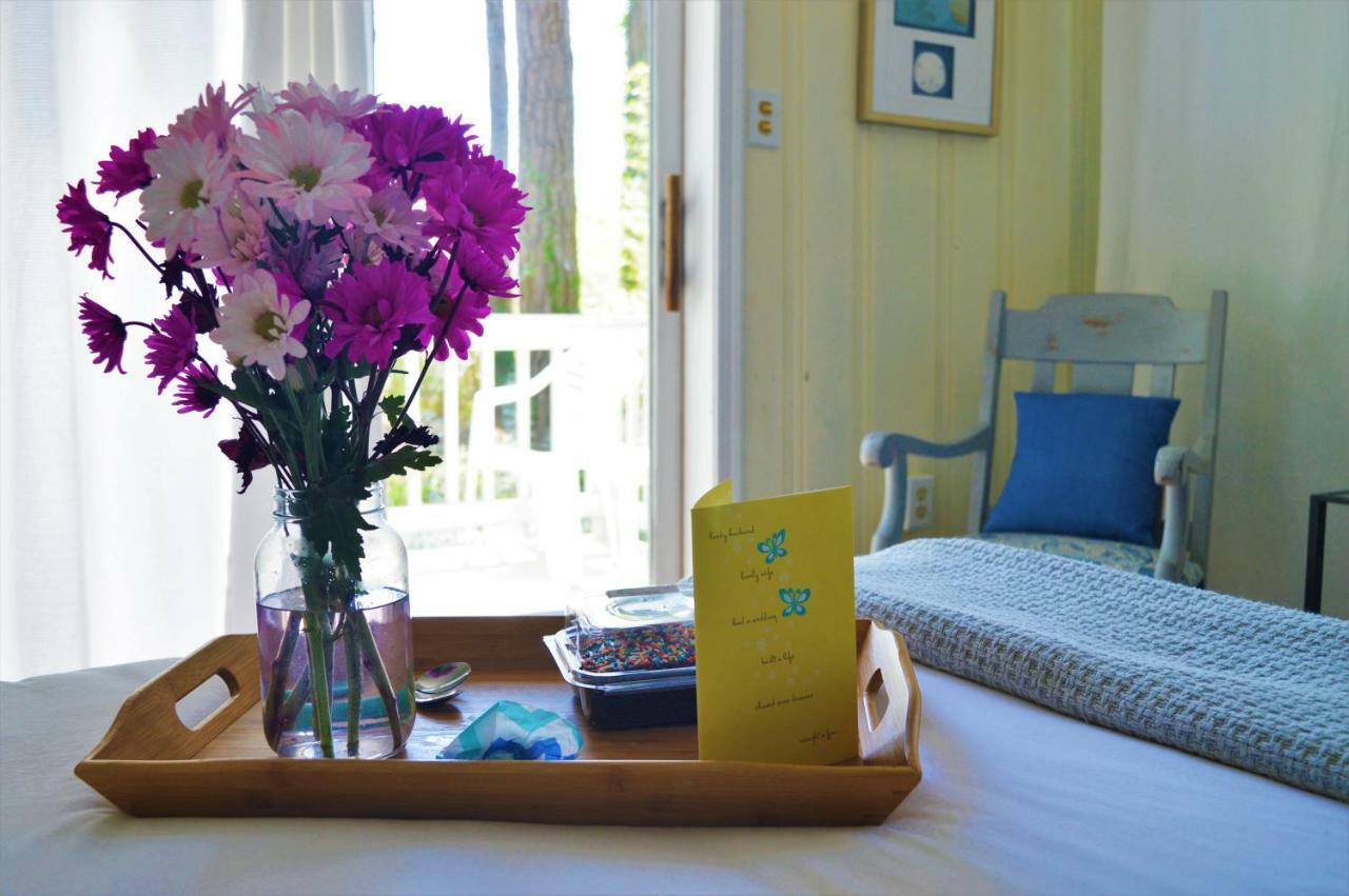 Meris Gardens B&B Bethany Beach Exteriör bild